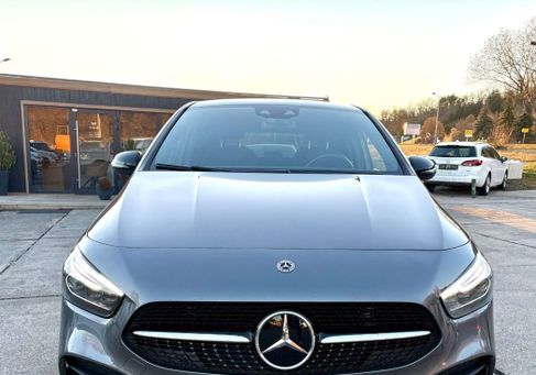 Mercedes-Benz B 220, 2021