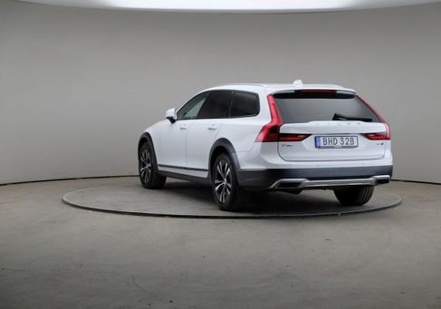 Volvo V90 Cross Country, 2020