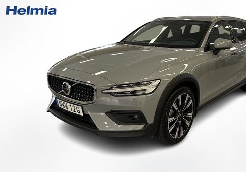 Volvo V60 Cross Country, 2024