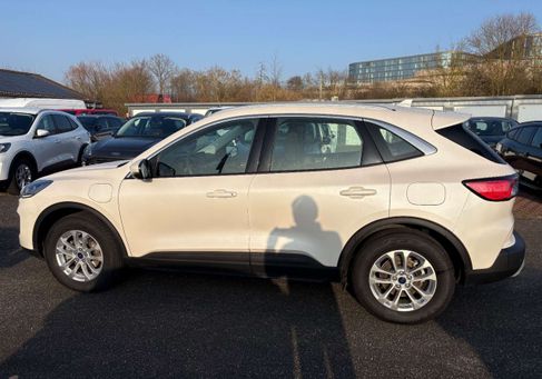Ford Kuga, 2021