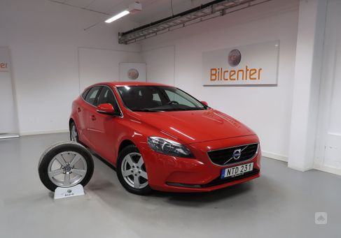 Volvo V40, 2015