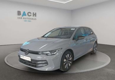 Volkswagen Golf, 2024