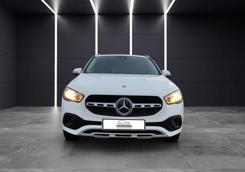 Mercedes-Benz GLA 250, 2022