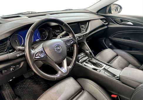 Opel Insignia, 2019 3