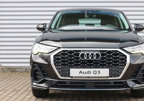 Audi Q3, 2022 2