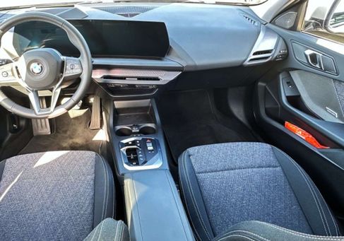 BMW 120, 2025