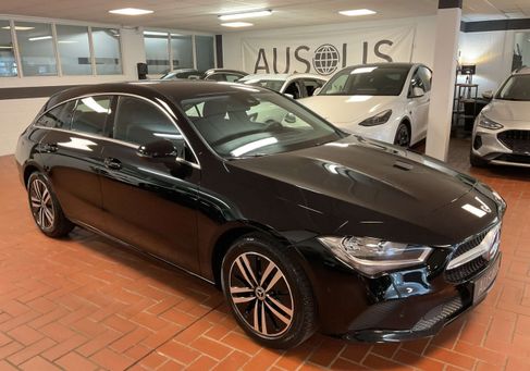 Mercedes-Benz CLA 180, 2022