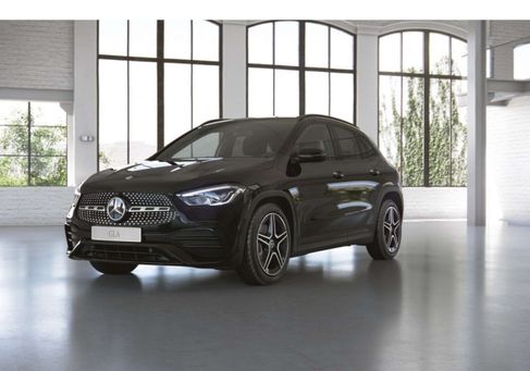 Mercedes-Benz GLA 200, 2020