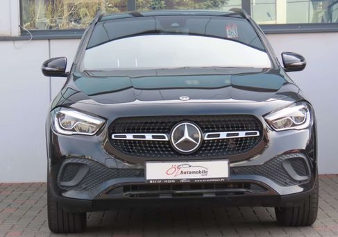 Mercedes-Benz GLA 200, 2023