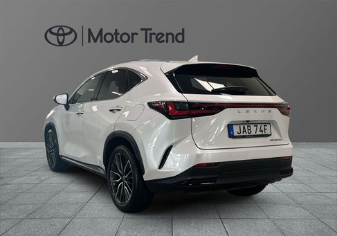 Lexus NX, 2022 2