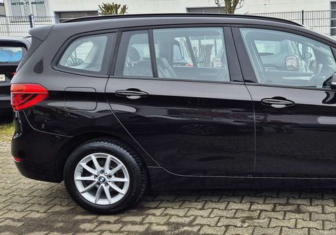 BMW 216, 2021