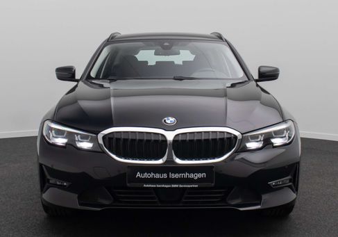 BMW 320, 2022