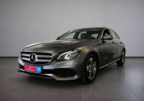 Mercedes-Benz E 200, 2018 3