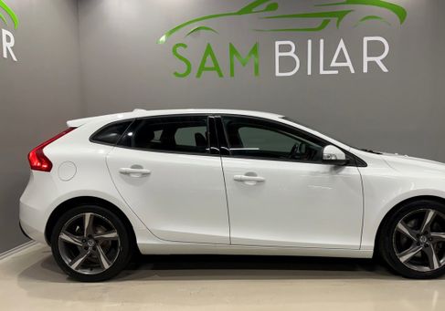 Volvo V40, 2018