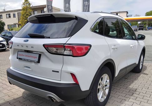 Ford Kuga, 2021