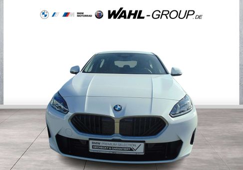 BMW 120, 2025