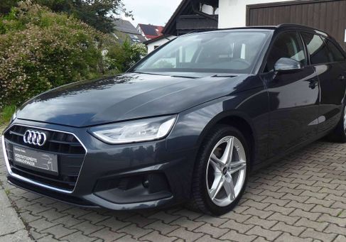 Audi A4, 2022