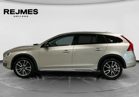 Volvo V60 Cross Country, 2018