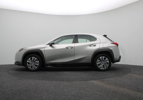 Lexus UX, 2020