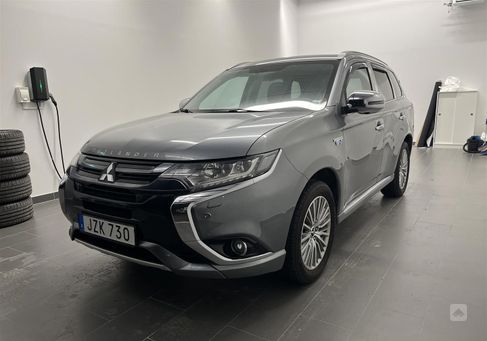 Mitsubishi Outlander, 2016