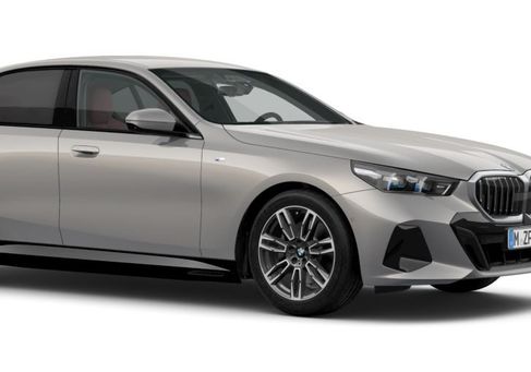 BMW 550, 2025
