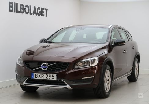 Volvo V60 Cross Country, 2016