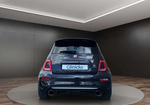 Abarth 695, 2022 3