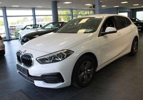 BMW 118, 2022