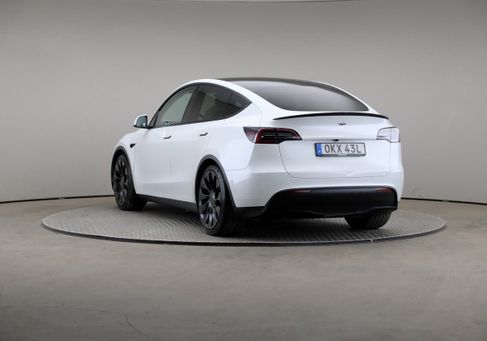 Tesla Model Y, 2024 2
