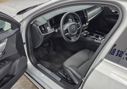 Volvo V90, 2024