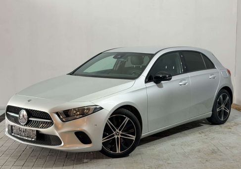 Mercedes-Benz A 200, 2022