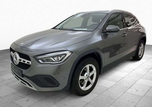 Mercedes-Benz GLA 180, 2023