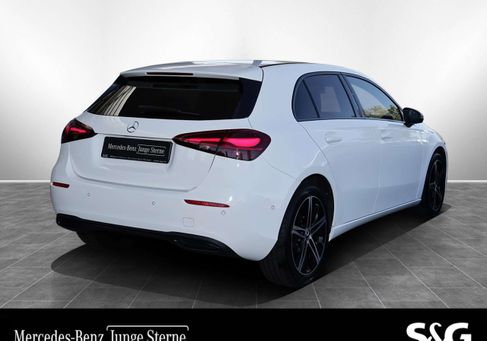 Mercedes-Benz A 200, 2025 3