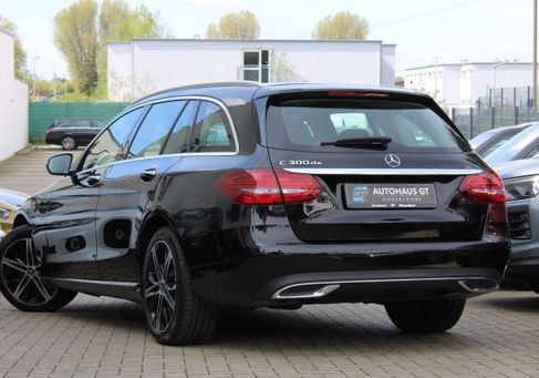 Mercedes-Benz C 300, 2021