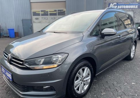 Volkswagen Touran, 2019 3