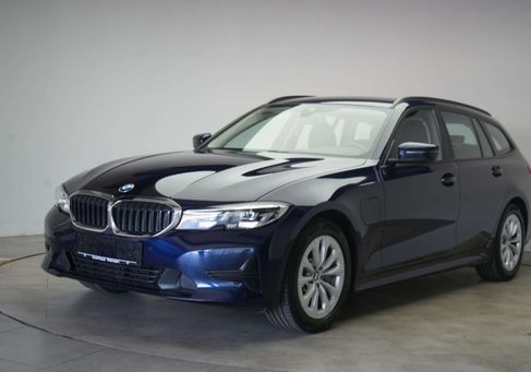 BMW 330, 2021