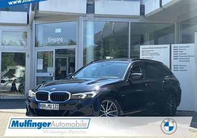BMW 330, 2023