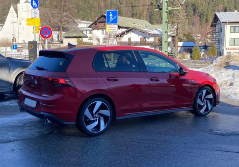 Volkswagen Golf, 2022