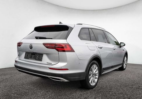 Volkswagen Golf, 2022 3