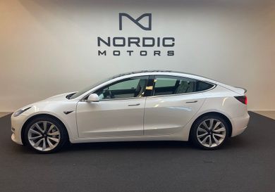 Tesla Model 3, 2020