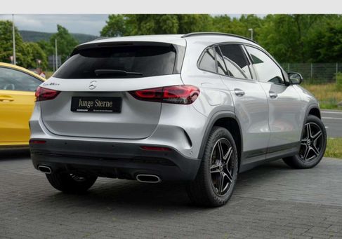 Mercedes-Benz GLA 250, 2022