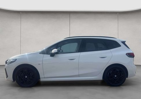 BMW 220, 2023