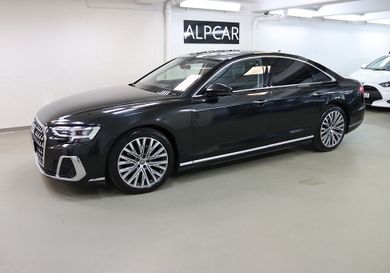 Audi A8, 2022