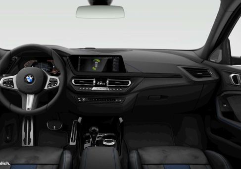 BMW 118, 2023