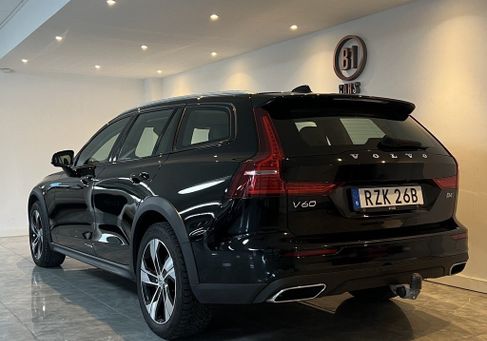 Volvo V60 Cross Country, 2021