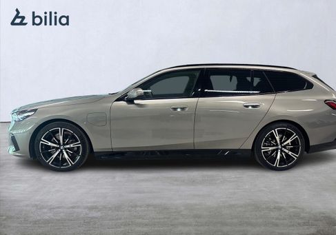 BMW 530, 2026 3