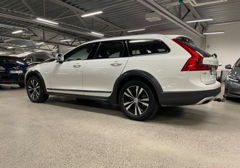 Volvo V90 Cross Country, 2020