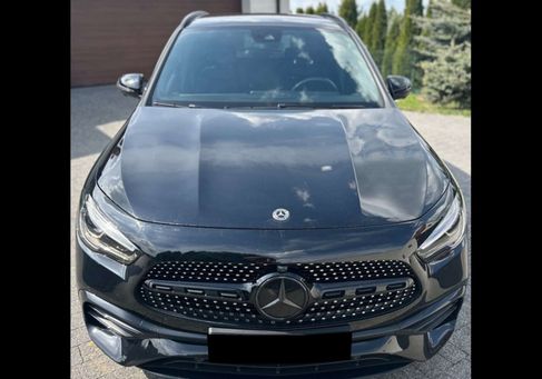 Mercedes-Benz GLA 220, 2020