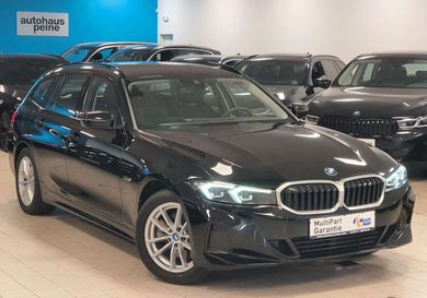 BMW 330, 2022