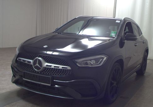 Mercedes-Benz GLA 220, 2022